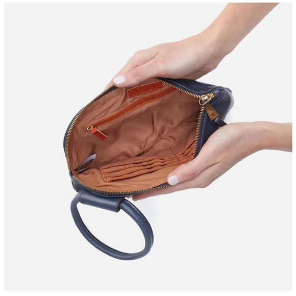 Hobo Sable Wristlet